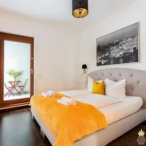  Apartment Pineapple Palais Am Neumarkt - 90 Qm - 1x Free Parking Germany